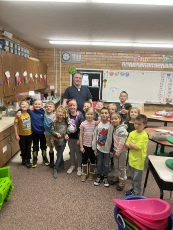 Mr. Earl with Mrs. Sumens’ class