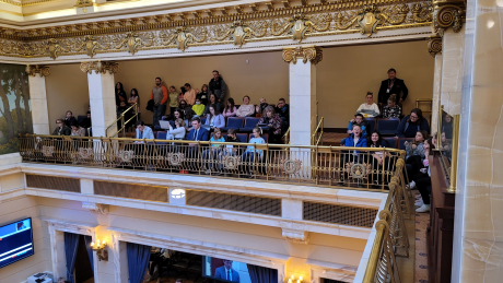 5th graders sitting in the balcony at the capitol building